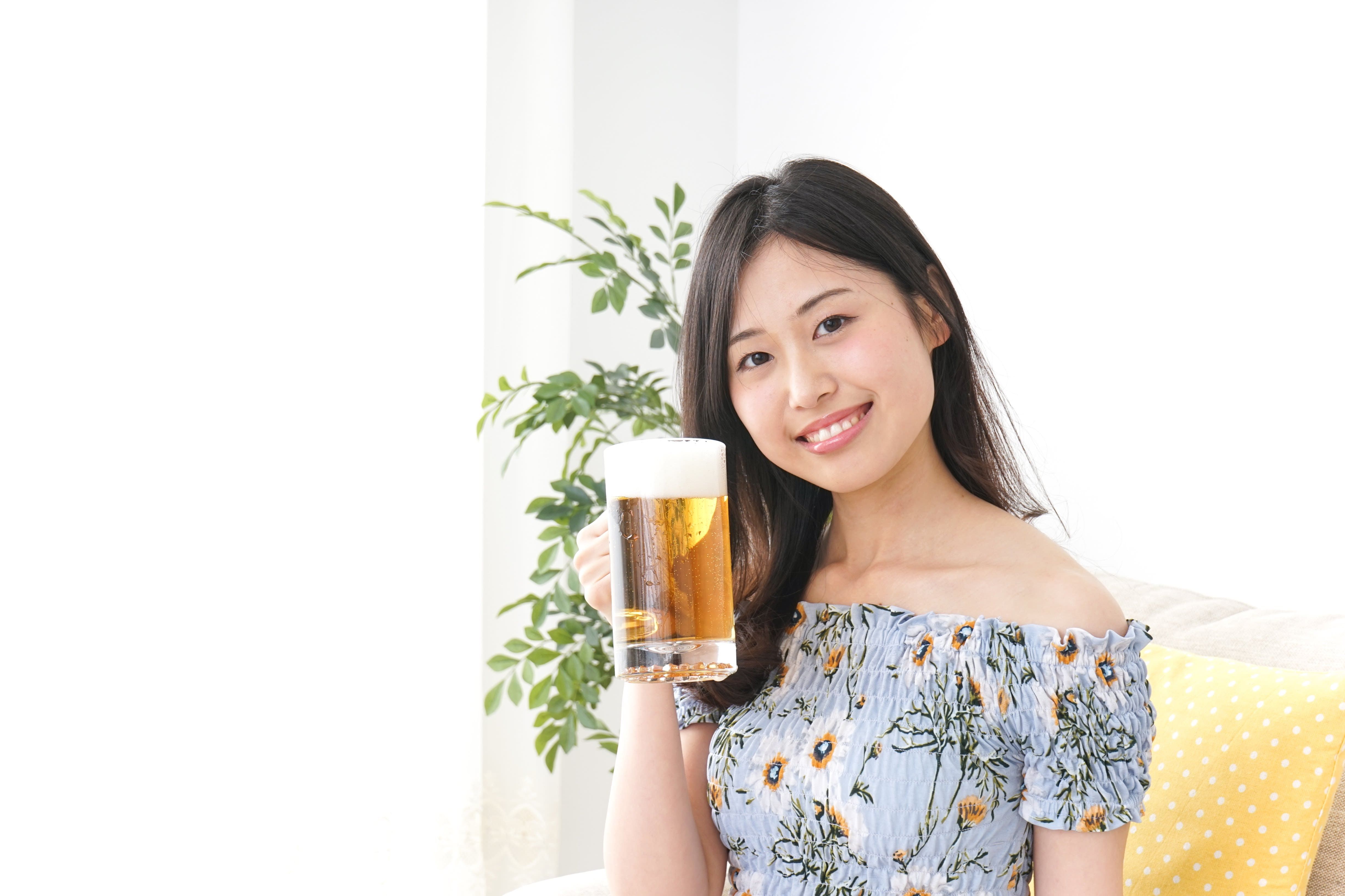 ダイエット中の飲み会は断るべき?お酒や外食との「太らない」付き合い方