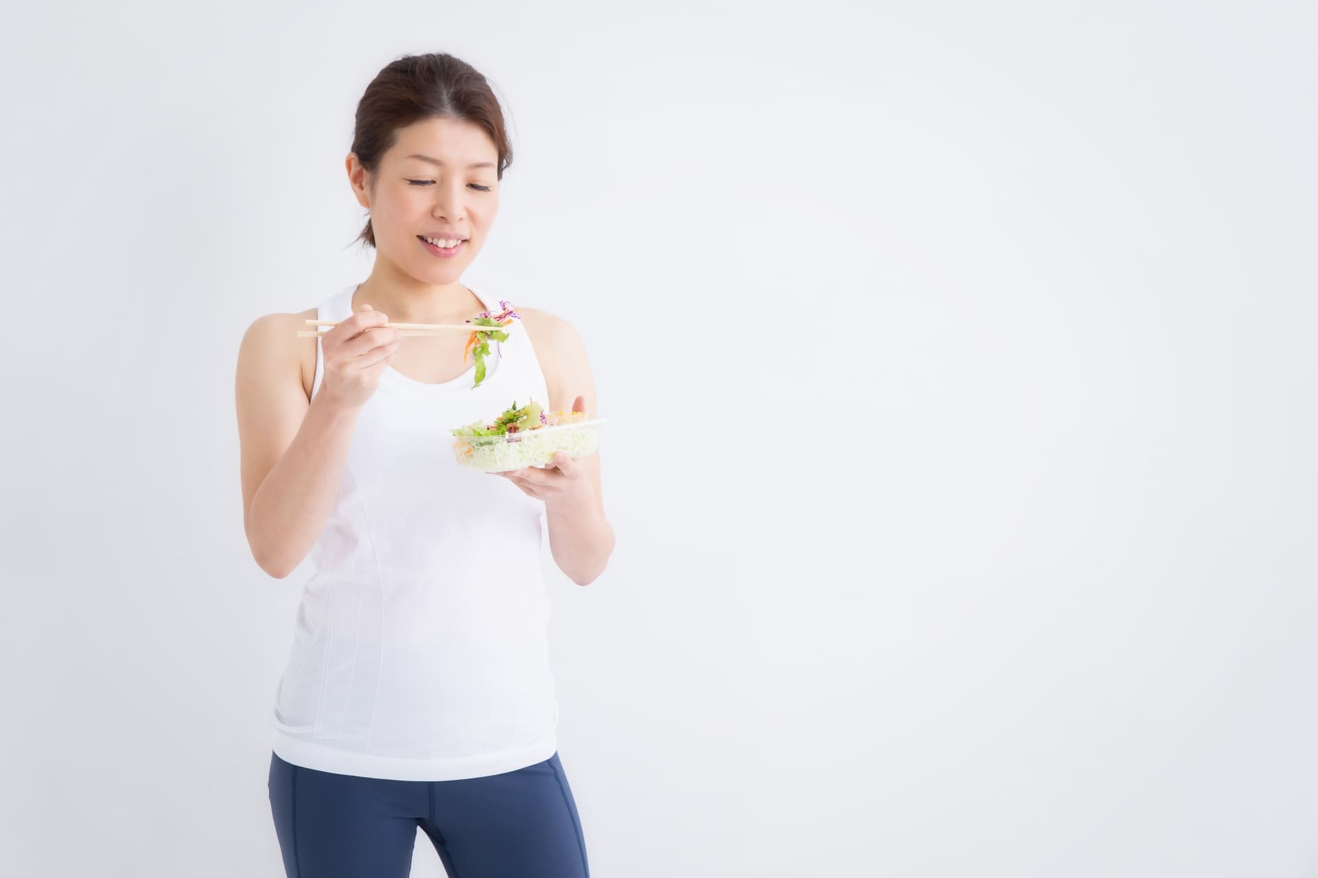 筋肉をつけるのに必要な「たんぱく質の量」は？49件の研究データで確認した本当の目安