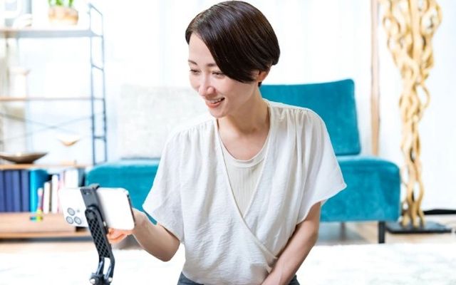 自宅でオンライン受講する様子